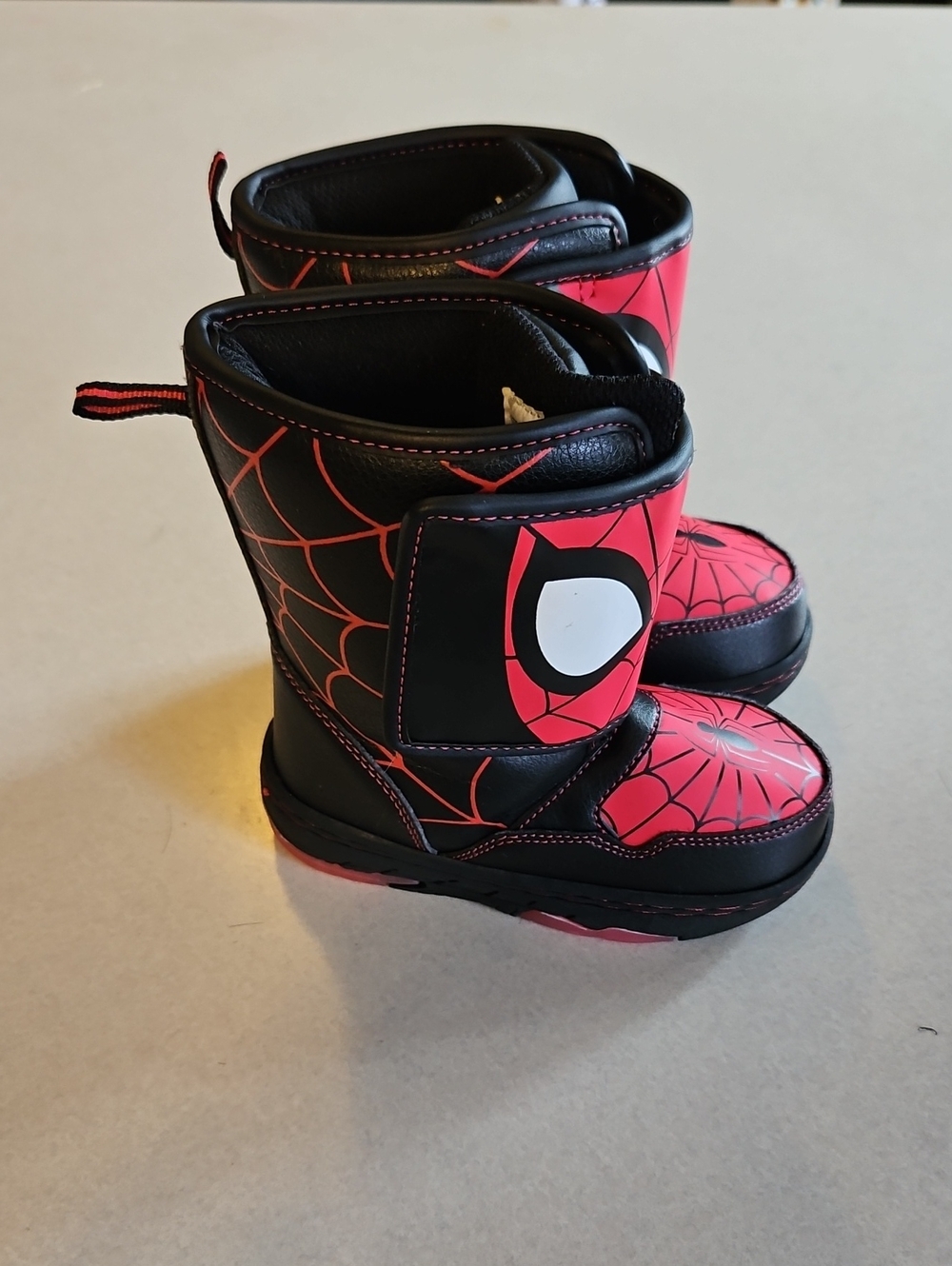 Light Up Spiderman Snowboots